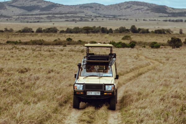 kenya-safari-landscruiser-masai-mara